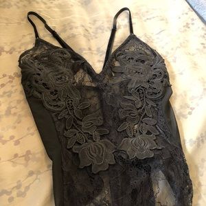 LUSH LACE BODYSUIT